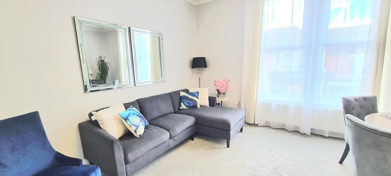 Spacious 3 Bed Flat Near The Sea With Parking Bournemouth Regno Unito